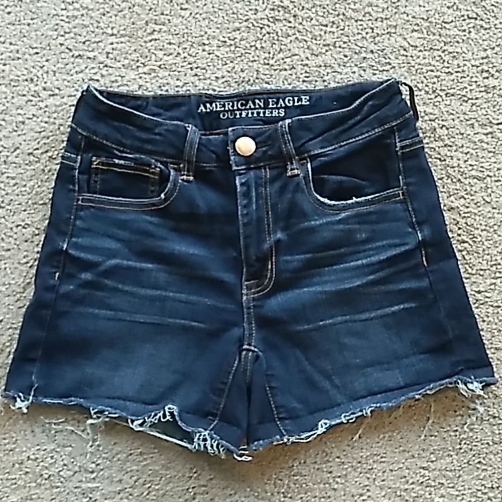 American Eagle Hi-Rise Shortie Stretch Fringe Jean Shorts. Size 4